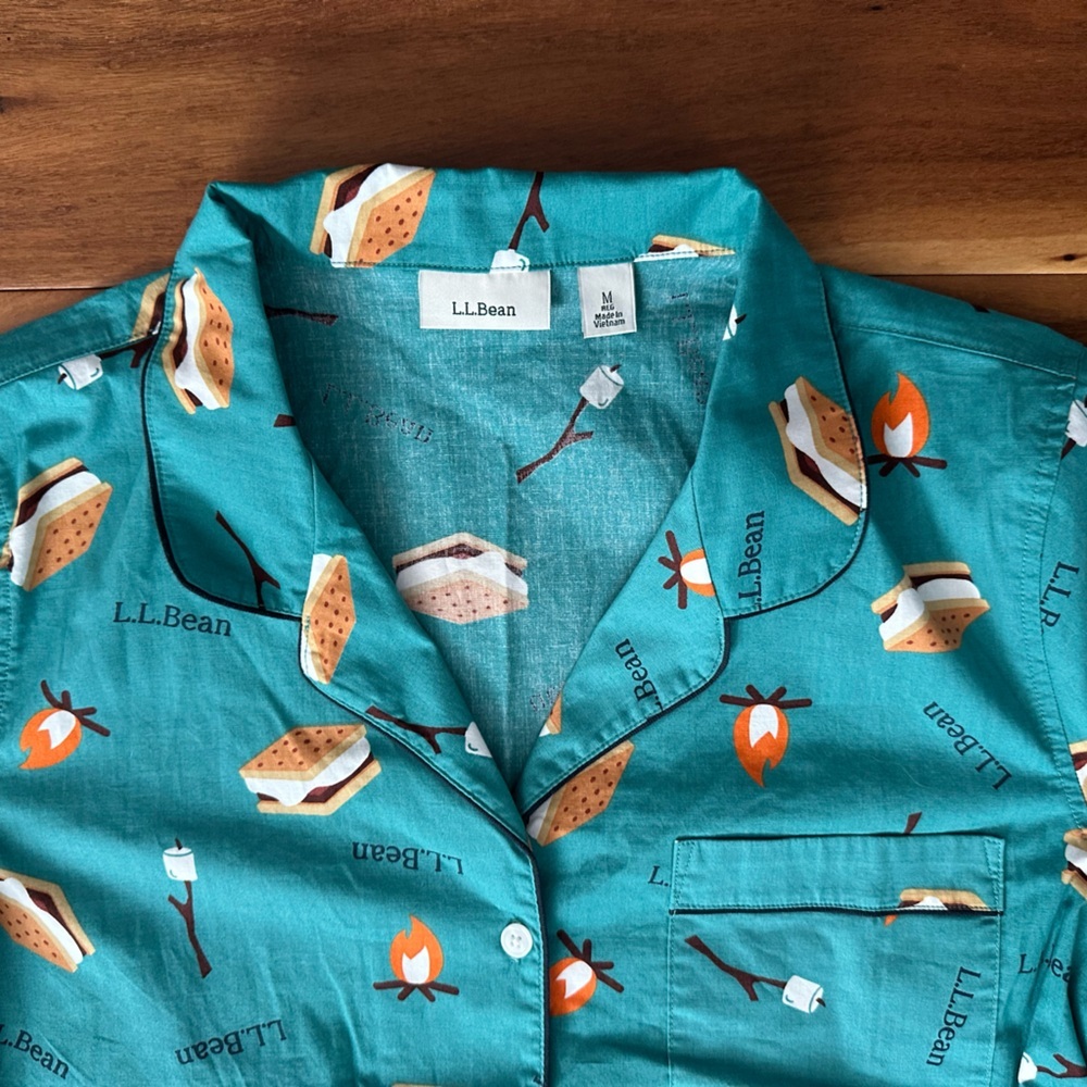 L.L. Bean S’mores Camp Sleep Shirt size Medium - Picture 2 of 3